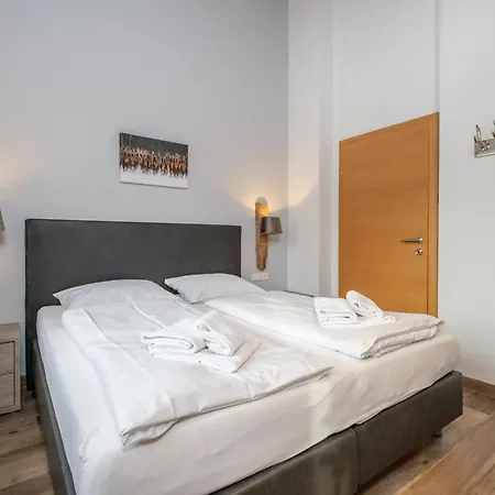 Апартаменты Luxury Tauern Kaprun 8 *