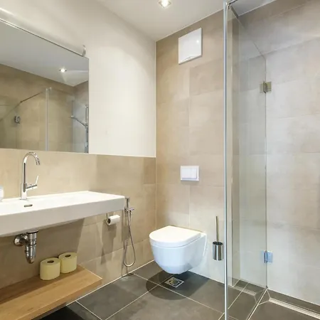 Luxury Tauern Kaprun 8 Апартаменты *